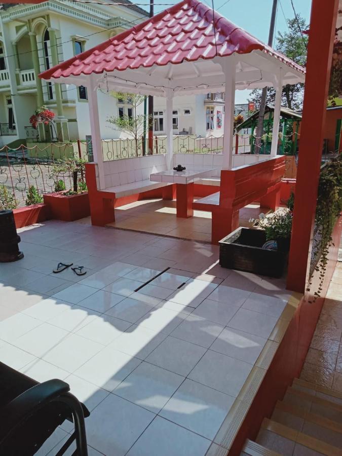 Villa Musti Green Apple Cipanas Sindanglaya Exterior foto